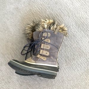 Sorel Gray Joan of the Arctic Faux Fur Mid-Calf Lace Up Winter Snow Boot